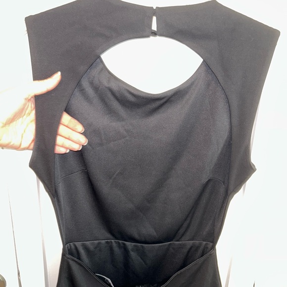 Lulu’s women “Hey Honey” open‎ back sleeveless bodycon black dress size Medium - Picture 4 of 11